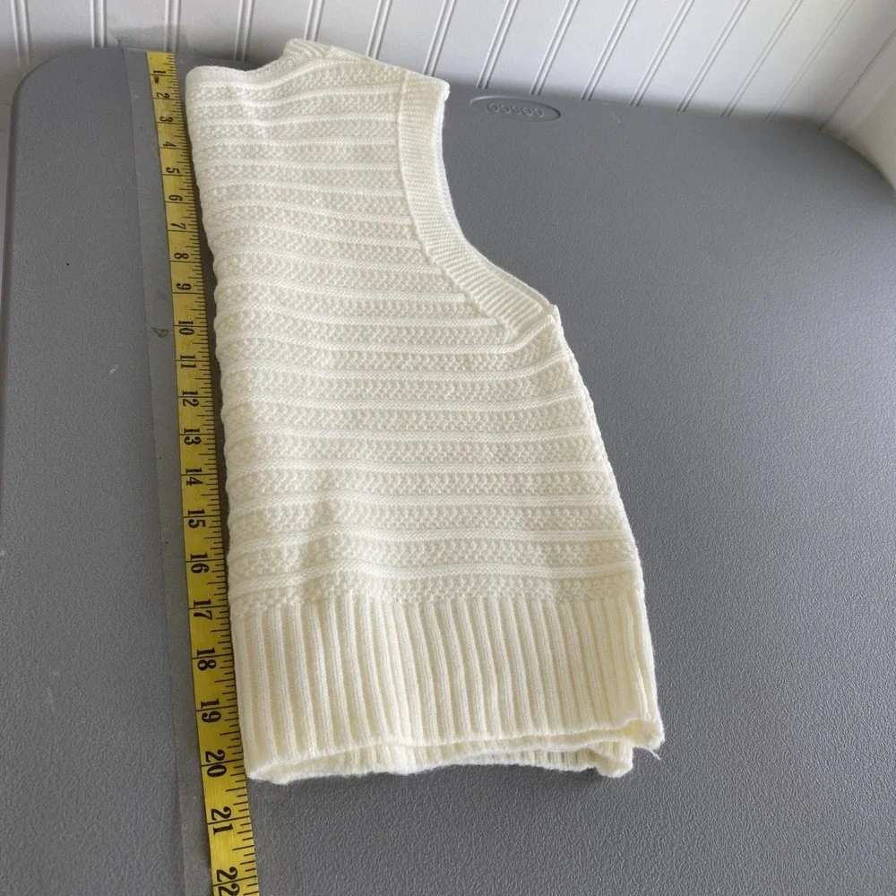 Unbranded Womens Boho Cottagecore Sweater Vest Size M/L Toggle Button Cable Knit